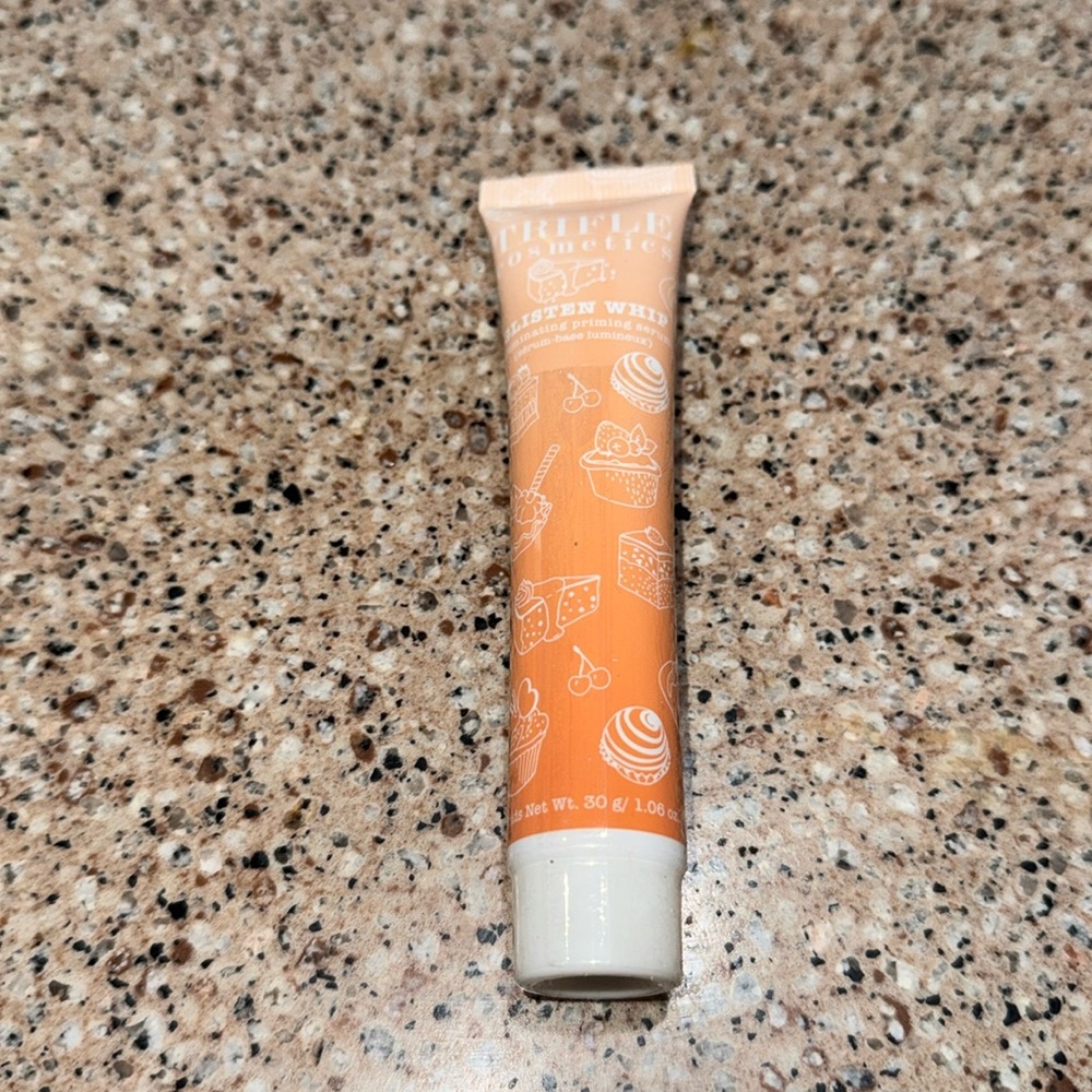 NEW TRIFLE COSMETICS glisten whip priming serum 1.06oz in pink
